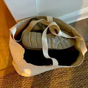 Bag of four size 11 boots